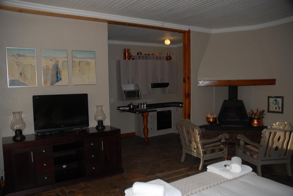 Moonlight Manor Hotel Victoria West Buitenkant foto