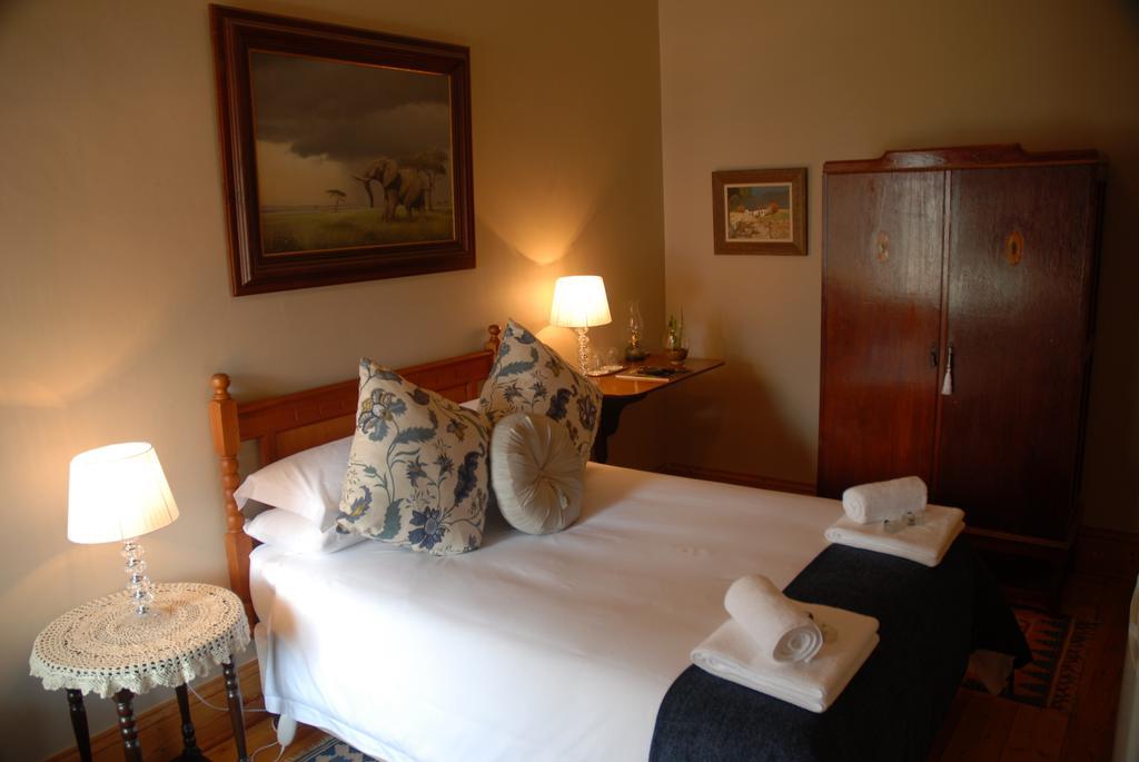 Moonlight Manor Hotel Victoria West Buitenkant foto