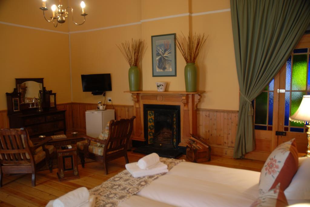 Moonlight Manor Hotel Victoria West Buitenkant foto