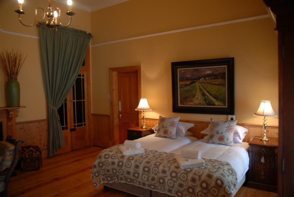 Moonlight Manor Hotel Victoria West Buitenkant foto